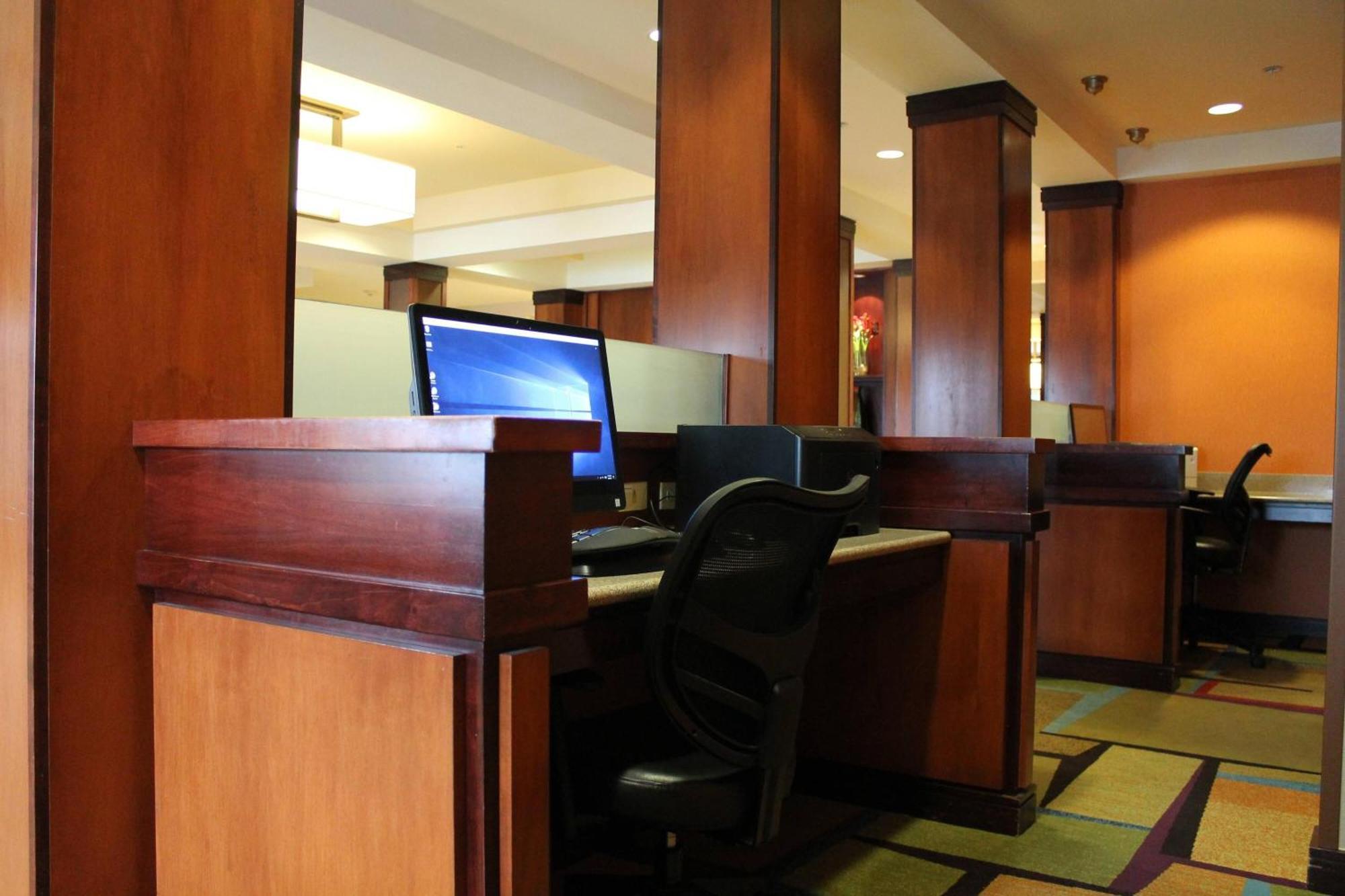 Fairfield By Marriott Frankfort Exterior photo